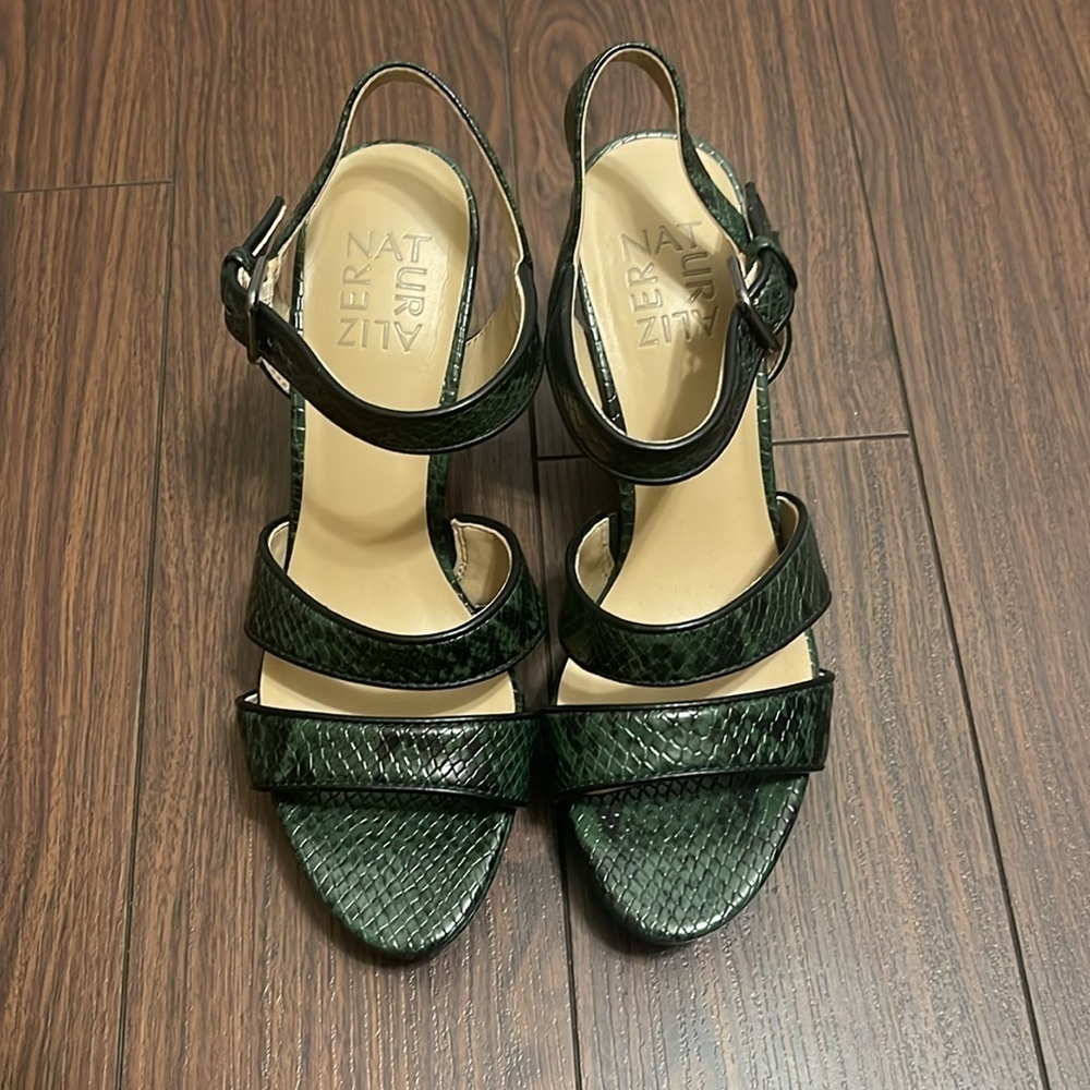 Naturalizer Kamela Ankle Strap Sandals Size 6 - Picture 4 of 10